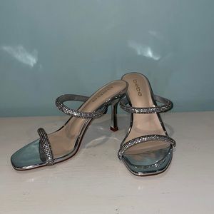 bebe size 7 sparkly silver heels 🪩